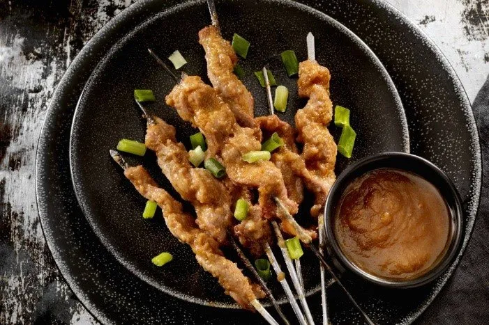 Receta pollo Satay con salsa de maní